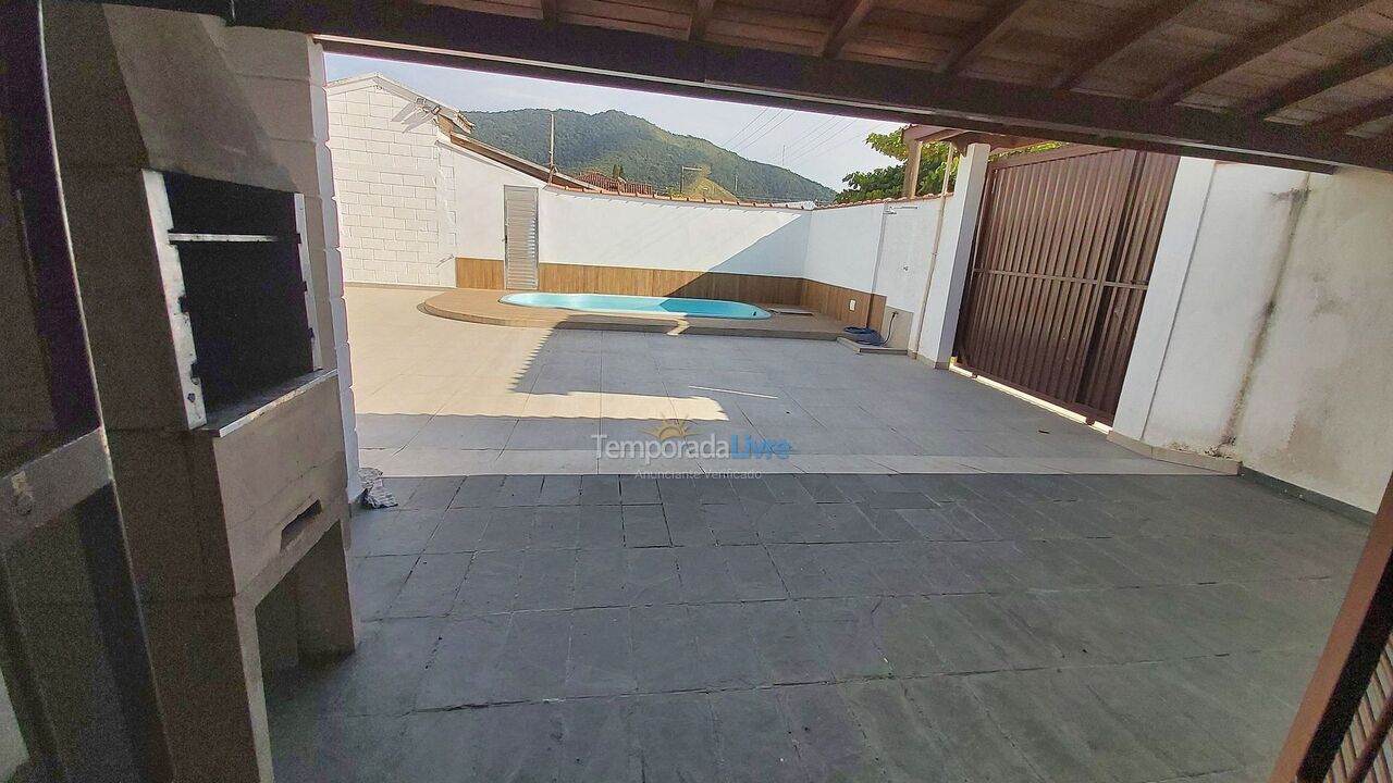 Casa para aluguel de temporada em Ubatuba (Maranduba)