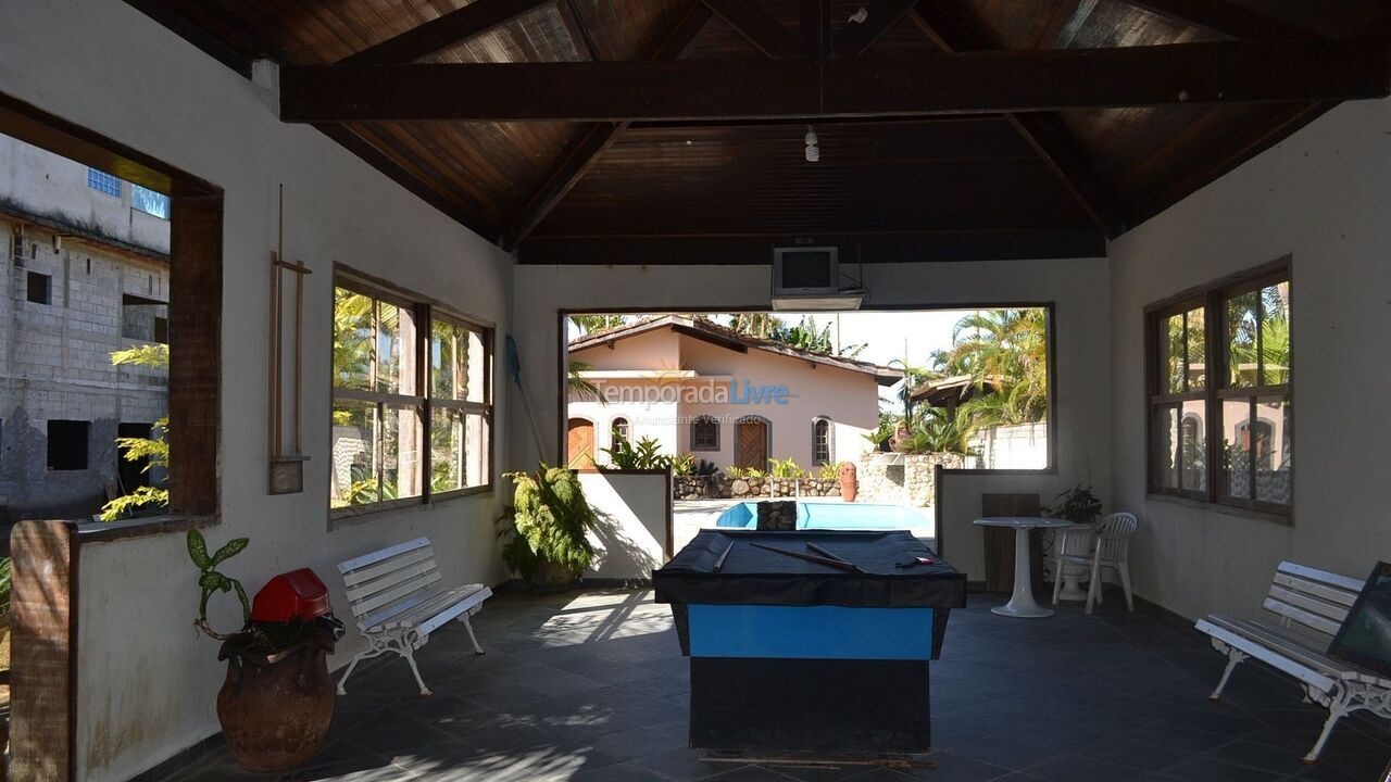Casa para aluguel de temporada em Ubatuba (Lagoinha)
