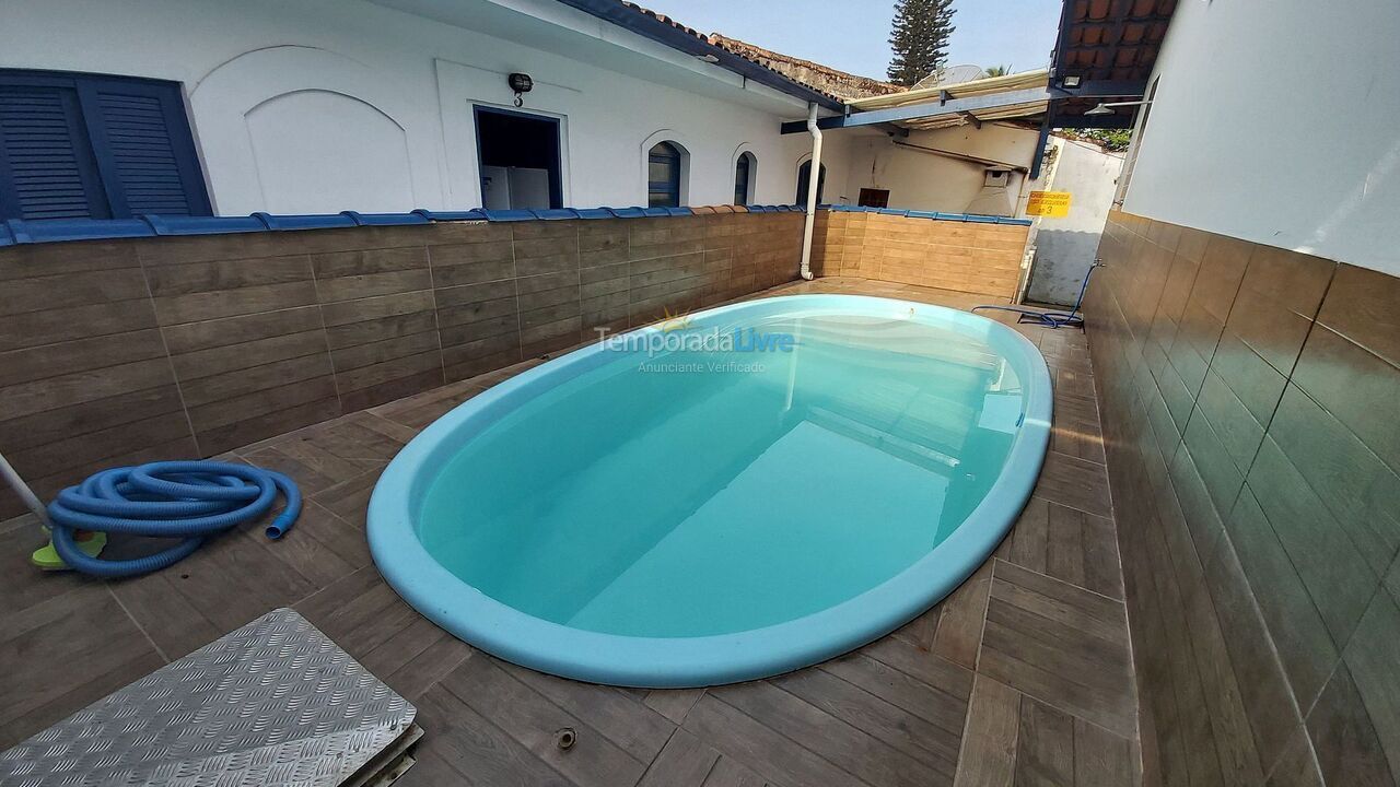 Casa para aluguel de temporada em Ubatuba (Maranduba)