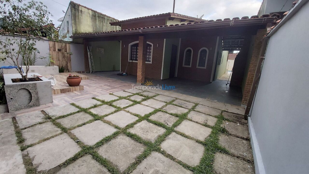 Casa para aluguel de temporada em Ubatuba (Maranduba)