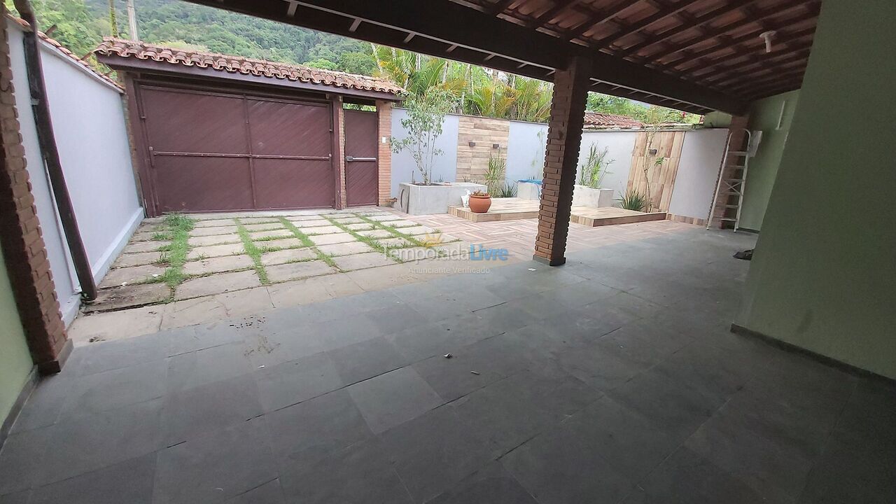 Casa para aluguel de temporada em Ubatuba (Maranduba)