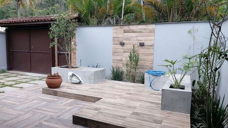 0352.00 - Maranduba - Casa - 3 Dorm - 1 Dorm Mezanino - 3 Ar...