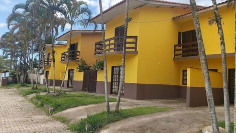 0184.01 - Maranduba - Apartamento - 2 Dorm - 8 Pess - 300M Do Mar -...