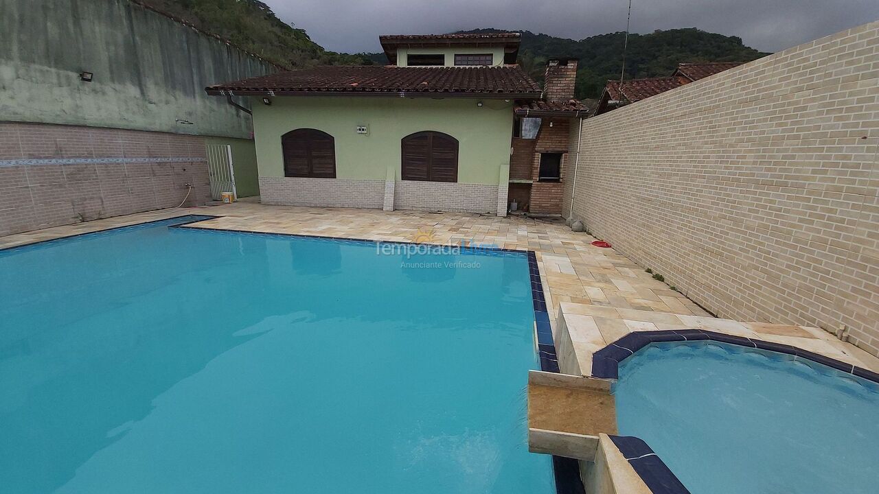 Casa para aluguel de temporada em Ubatuba (Maranduba)