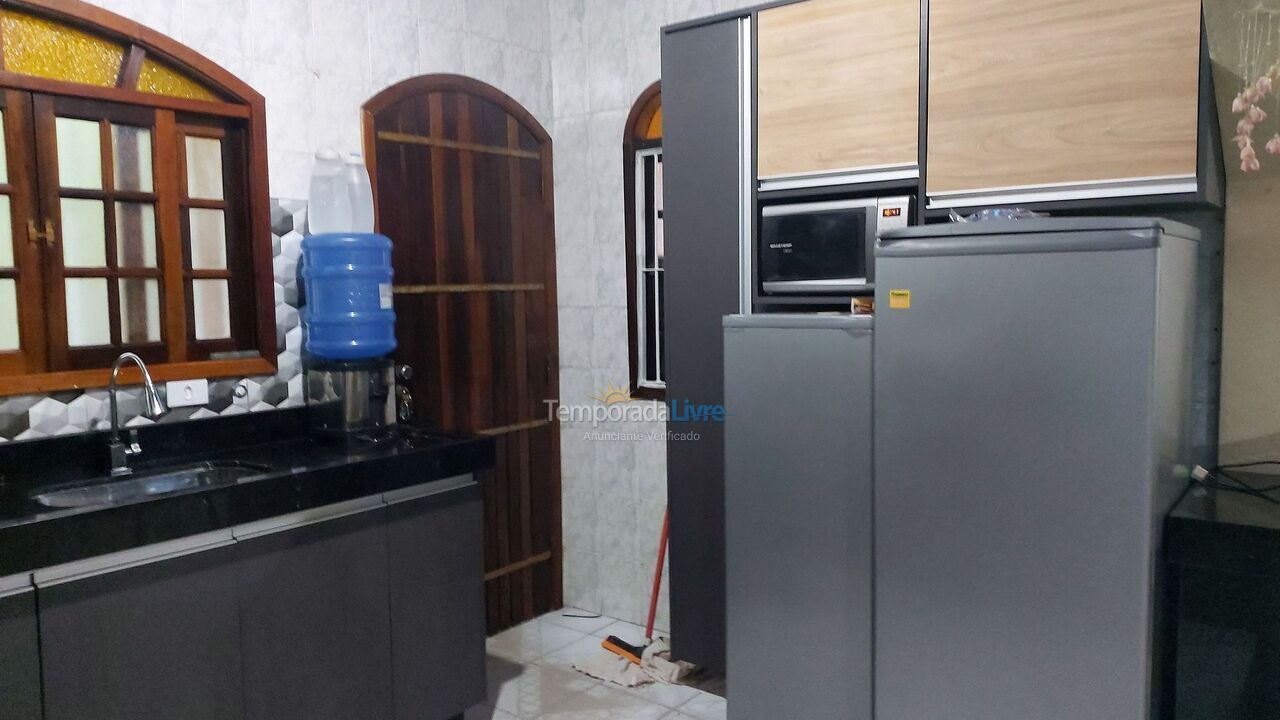 Casa para aluguel de temporada em Ubatuba (Maranduba)