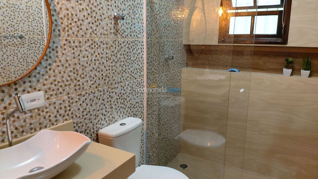 Casa para aluguel de temporada em Ubatuba (Maranduba)