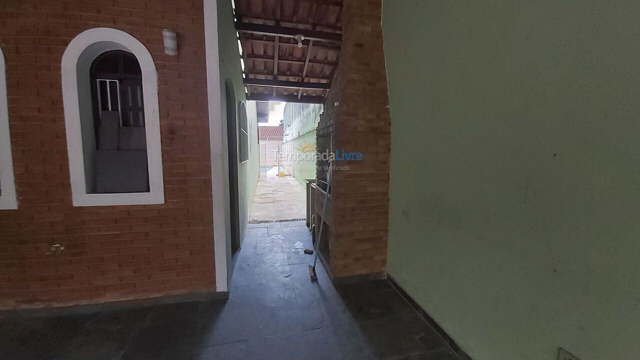 Casa para aluguel de temporada em Ubatuba (Maranduba)