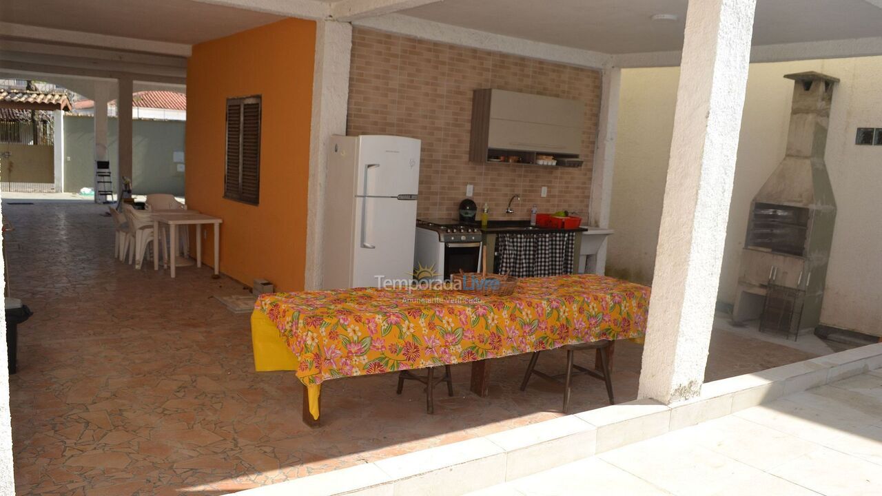 Casa para aluguel de temporada em Ubatuba (Praia Grande)