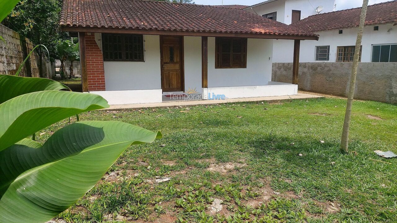Casa para aluguel de temporada em Ubatuba (Maranduba)