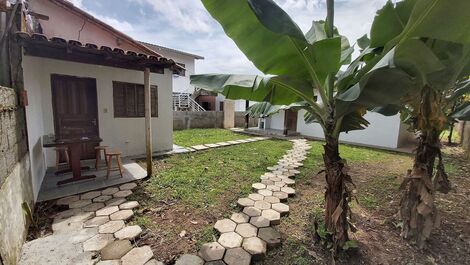 0002.03 - Maranduba - Casa - 3 Dormitórios - 10 Pessoas - 100M Do...