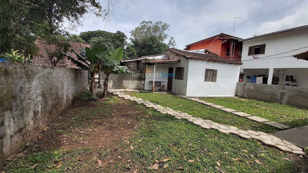 Casa para aluguel de temporada em Ubatuba (Maranduba)