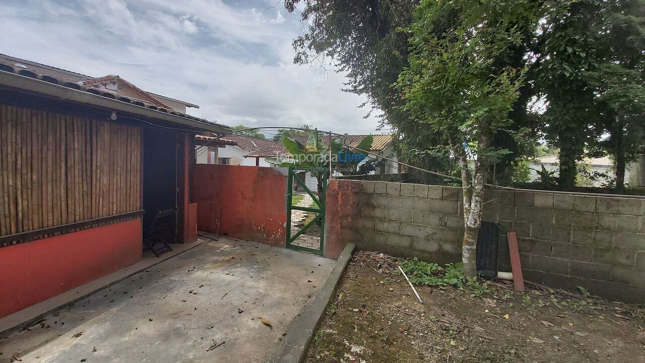 Casa para aluguel de temporada em Ubatuba (Maranduba)
