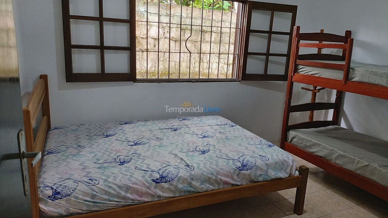 Casa para aluguel de temporada em Ubatuba (Maranduba)