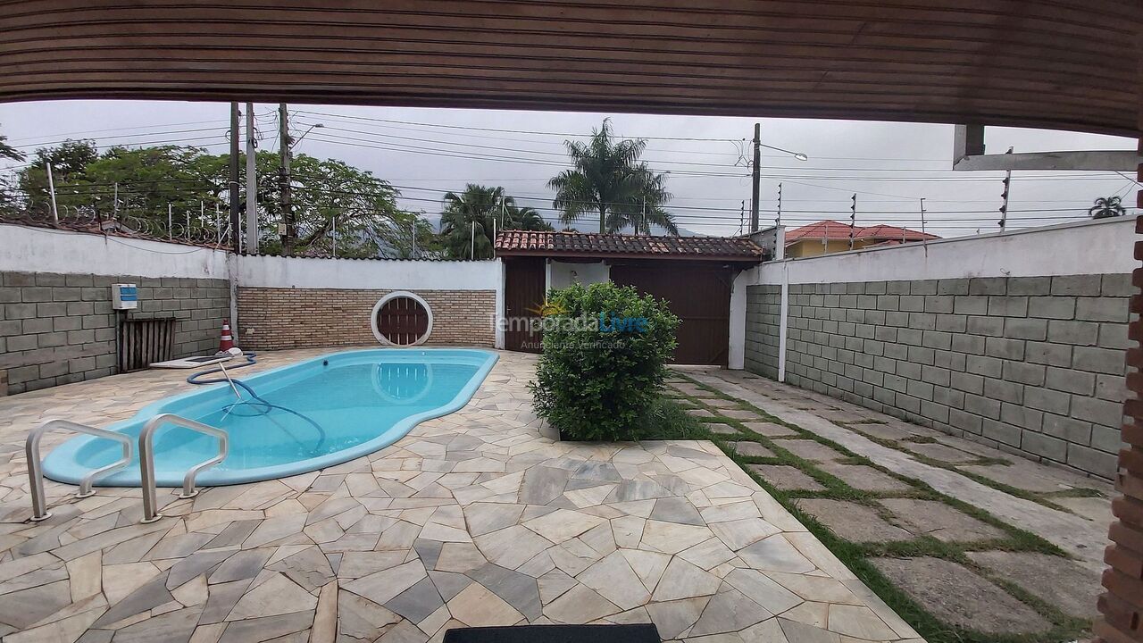 Casa para aluguel de temporada em Ubatuba (Maranduba)