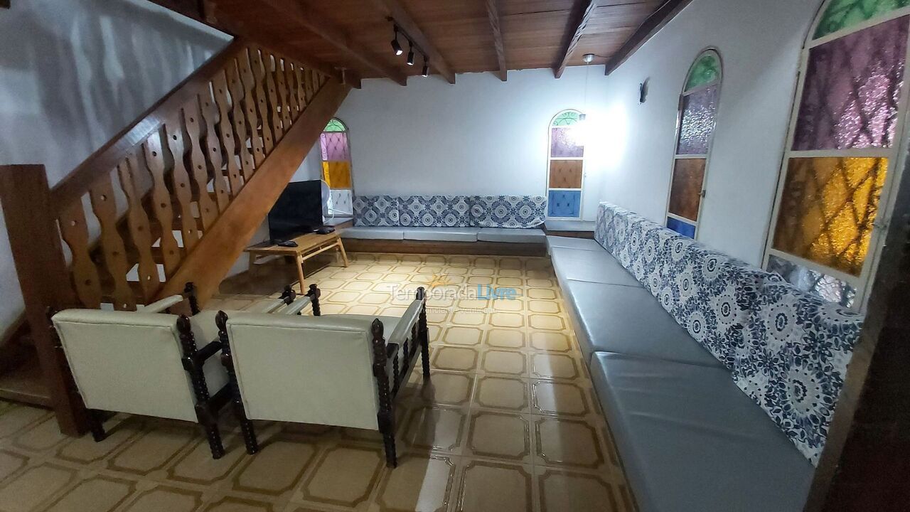 Casa para aluguel de temporada em Ubatuba (Maranduba)