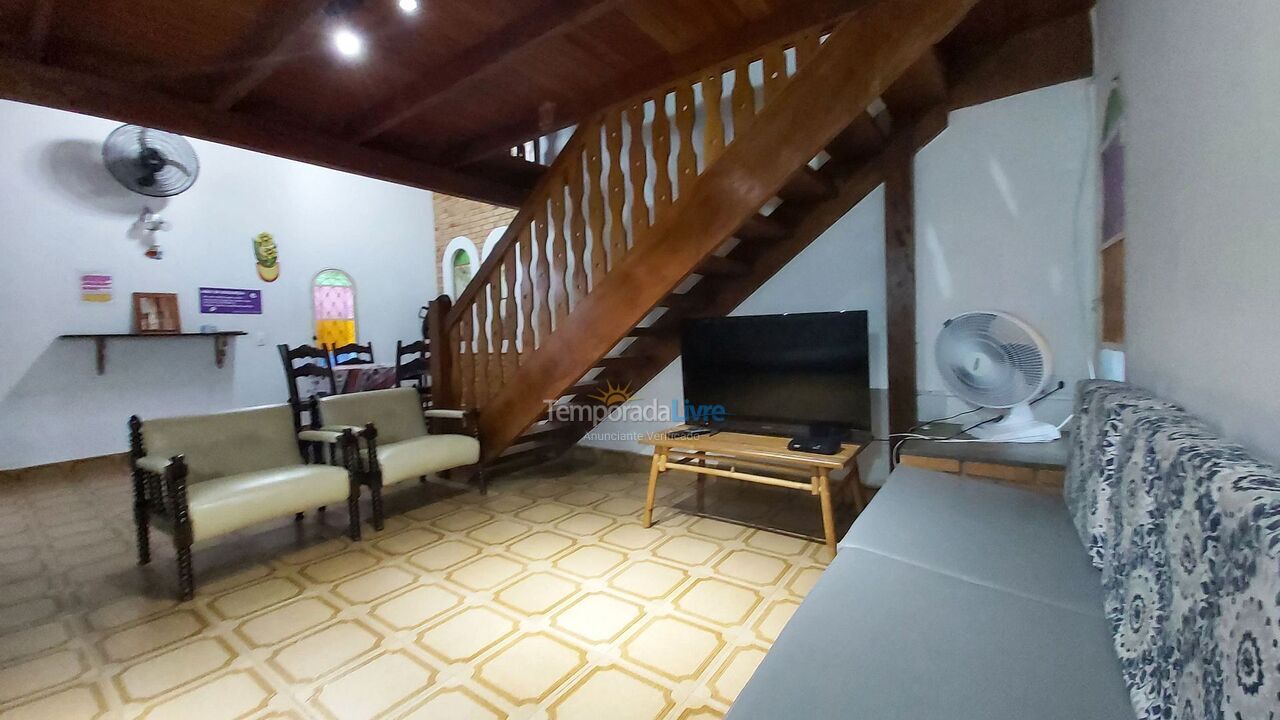 Casa para aluguel de temporada em Ubatuba (Maranduba)