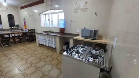 0060.00 - Maranduba - Casa Com Piscina - 5 Dorm - 12 Pess - 60M Do Mar