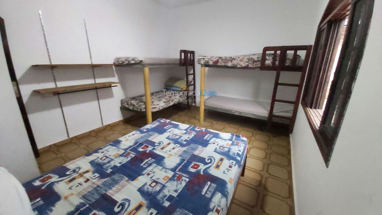 Casa para aluguel de temporada em Ubatuba (Maranduba)