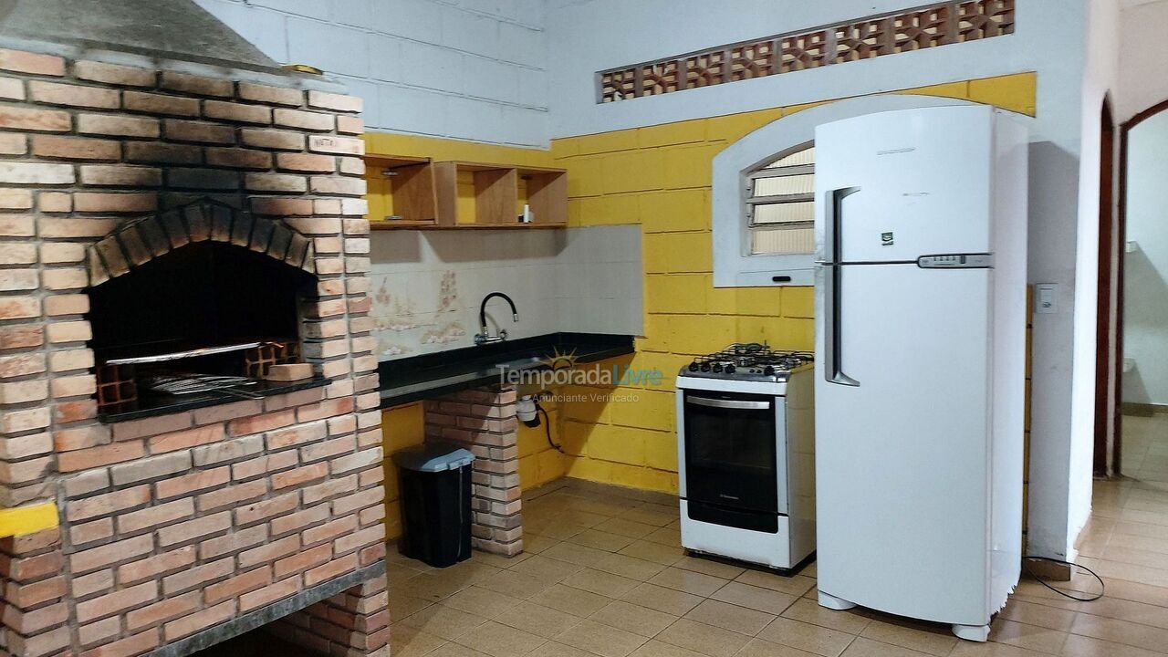 Casa para aluguel de temporada em Ubatuba (Maranduba)