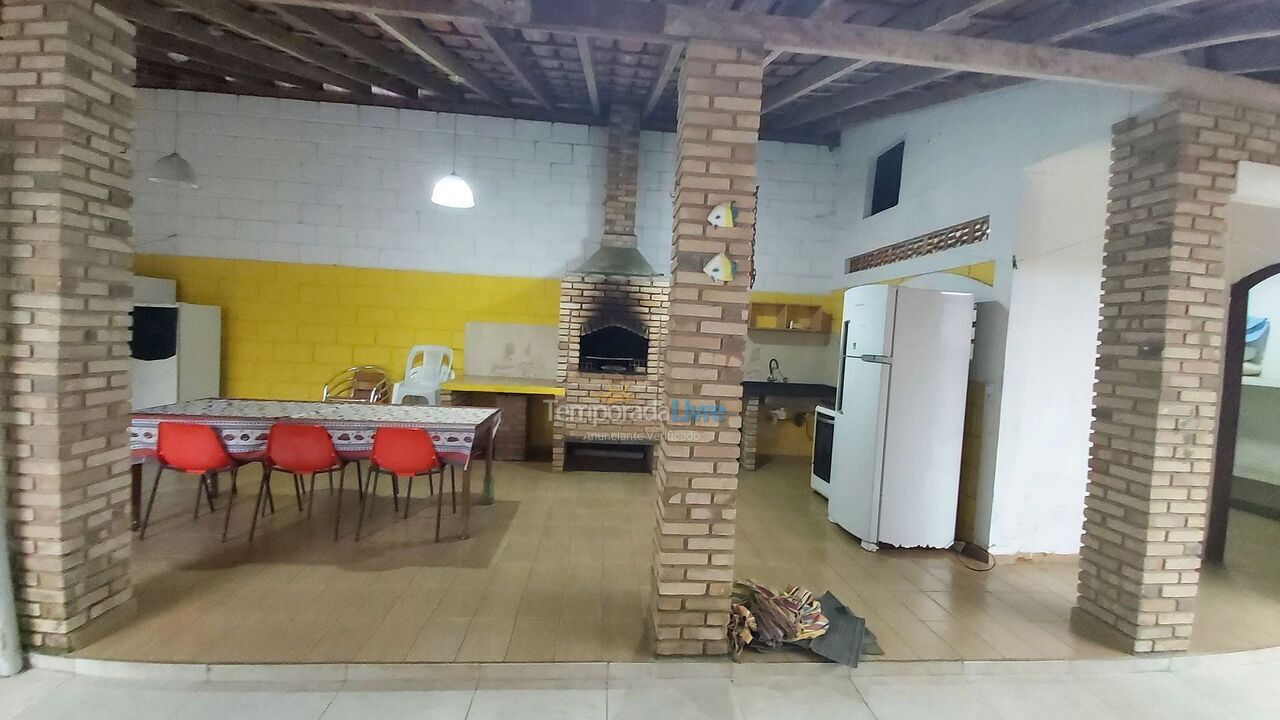 Casa para aluguel de temporada em Ubatuba (Maranduba)