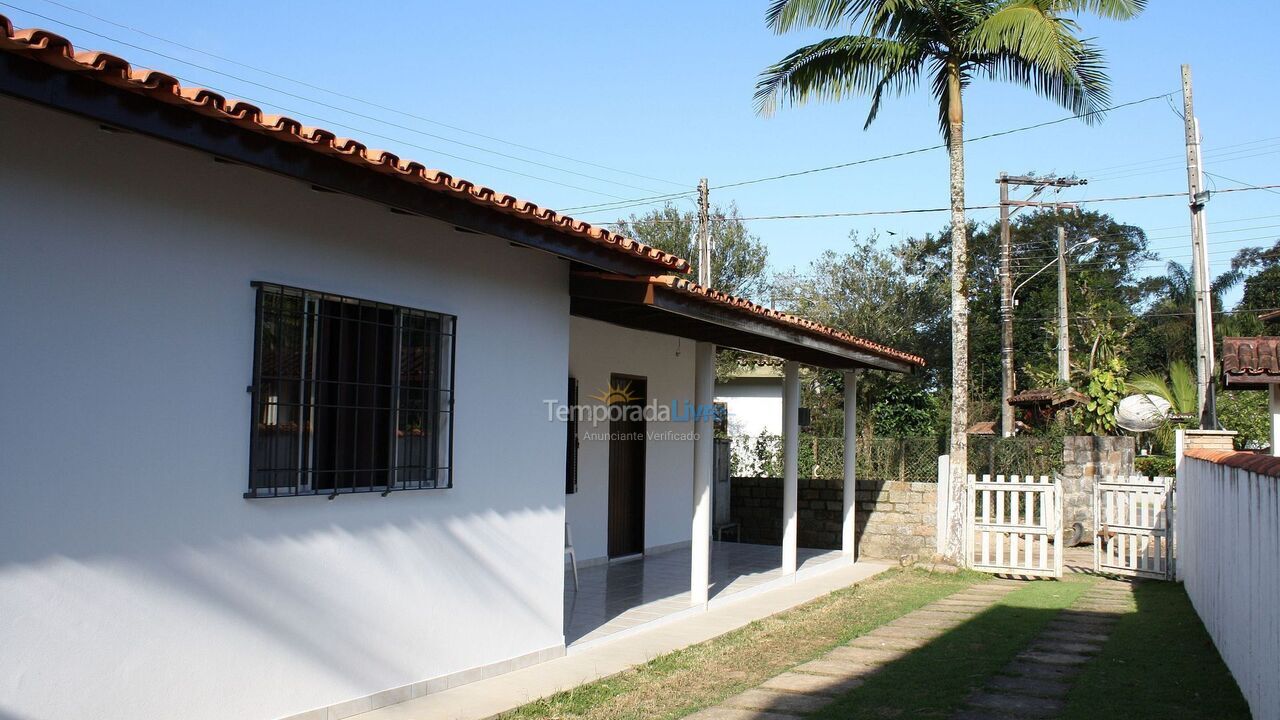 Casa para alquiler de vacaciones em Ubatuba (Maranduba)