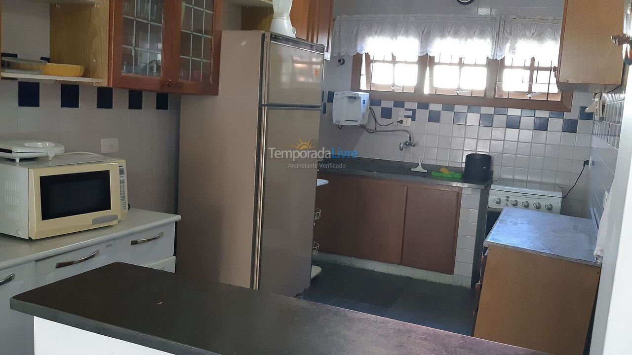 Casa para aluguel de temporada em Ubatuba (Praia do Sape)