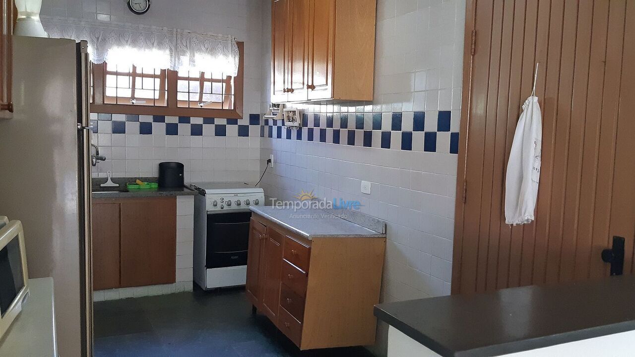 Casa para aluguel de temporada em Ubatuba (Praia do Sape)