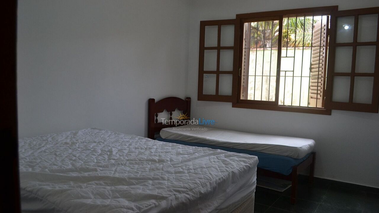 Casa para aluguel de temporada em Ubatuba (Praia do Sape)