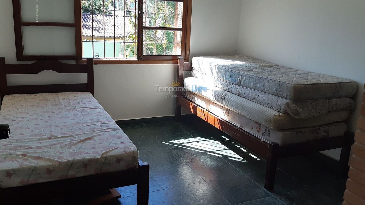 Casa para aluguel de temporada em Ubatuba (Praia do Sape)