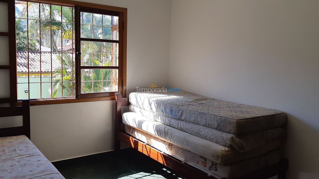 Casa para aluguel de temporada em Ubatuba (Praia do Sape)