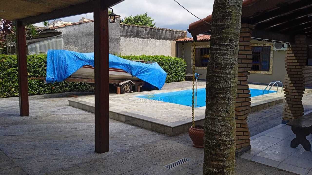 House for vacation rental in Bertioga (Praia Sesc Maitinga)