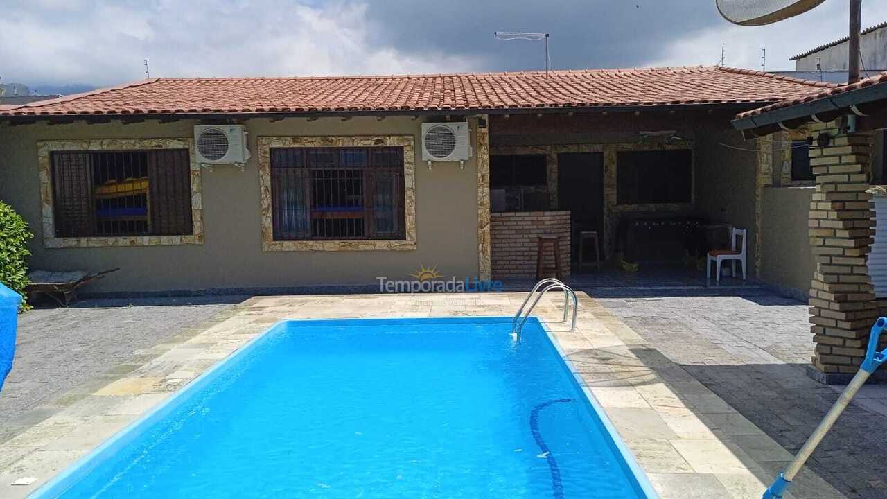 House for vacation rental in Bertioga (Praia Sesc Maitinga)