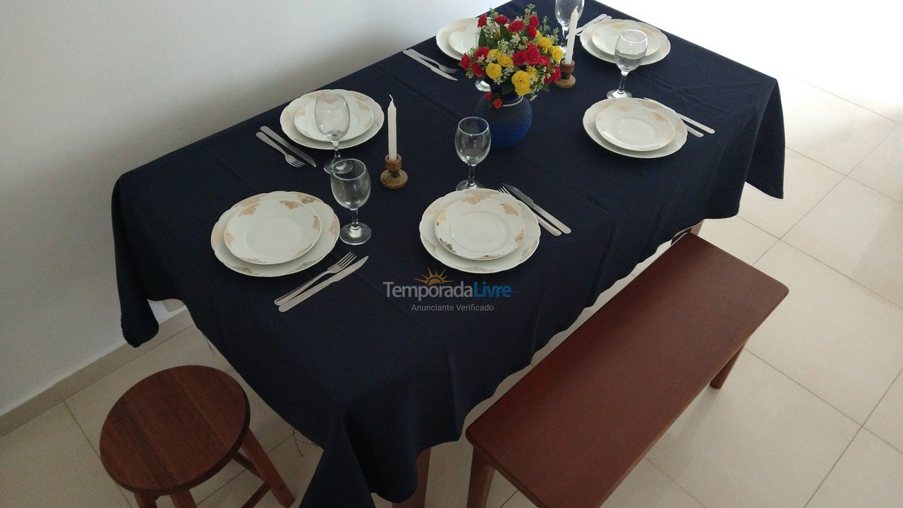 Apartamento para aluguel de temporada em Guarujá (Pitangueiras)