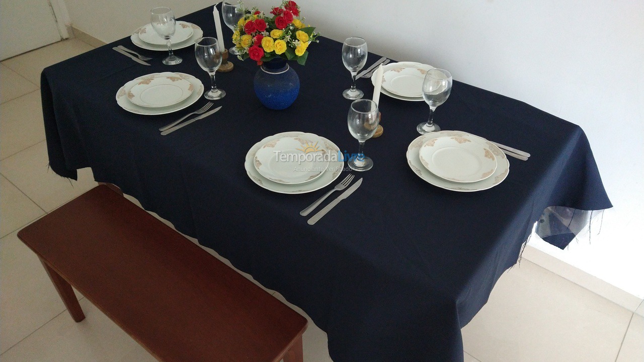 Apartamento para aluguel de temporada em Guarujá (Pitangueiras)