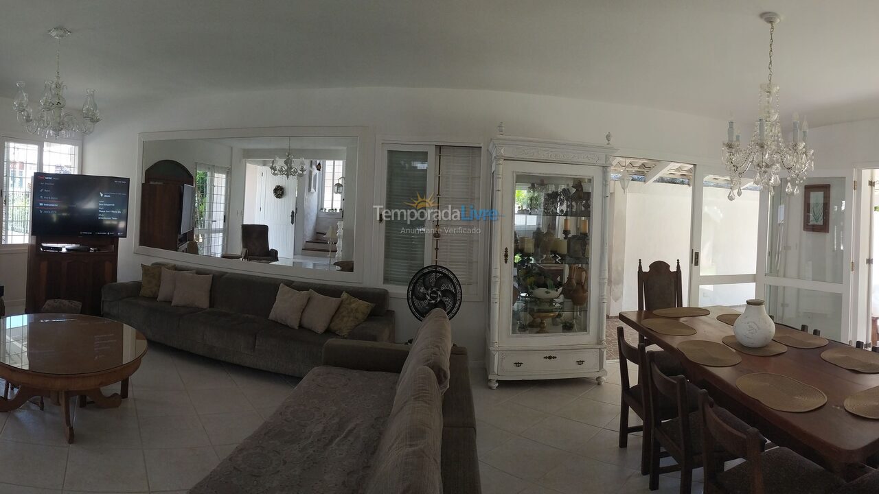 House for vacation rental in Florianopolis (Canasvieiras)