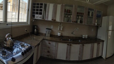 GUARANTEE EXCELLENT VACATION BEAUTIFUL HOUSE NEAR BEACH CENTRO CANASVIEIRAS