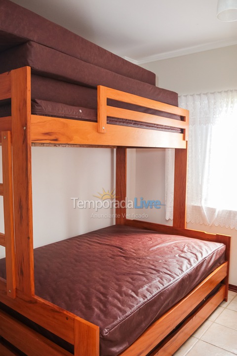 Apartamento para aluguel de temporada em Ubatuba (Praia Grande)