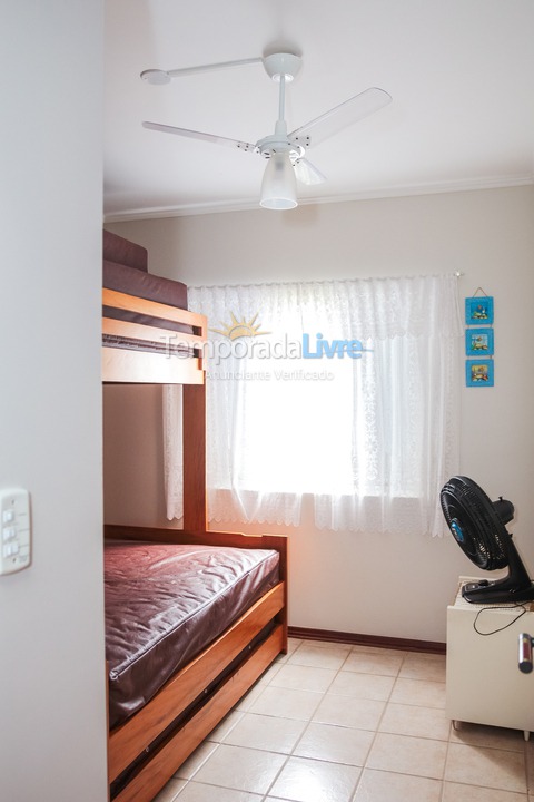 Apartamento para aluguel de temporada em Ubatuba (Praia Grande)