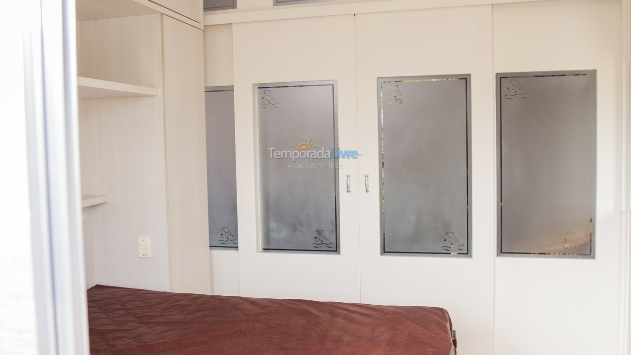 Apartamento para aluguel de temporada em Ubatuba (Praia Grande)