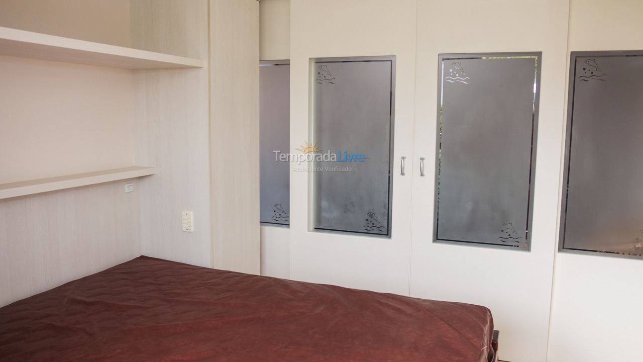 Apartamento para aluguel de temporada em Ubatuba (Praia Grande)