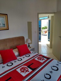 Apto FLORIANOPOLIS 1 dormitório completo vista pro mar e garagem