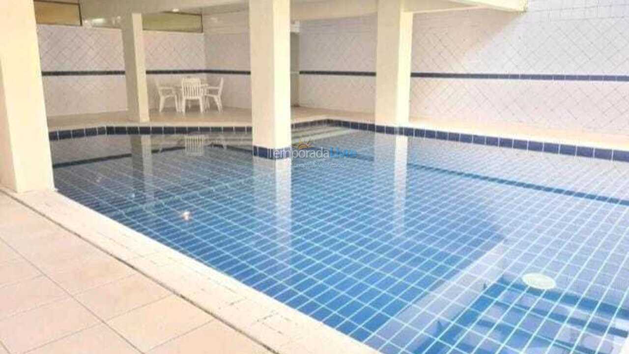 Apartamento para aluguel de temporada em Florianópolis (Praia Brava)