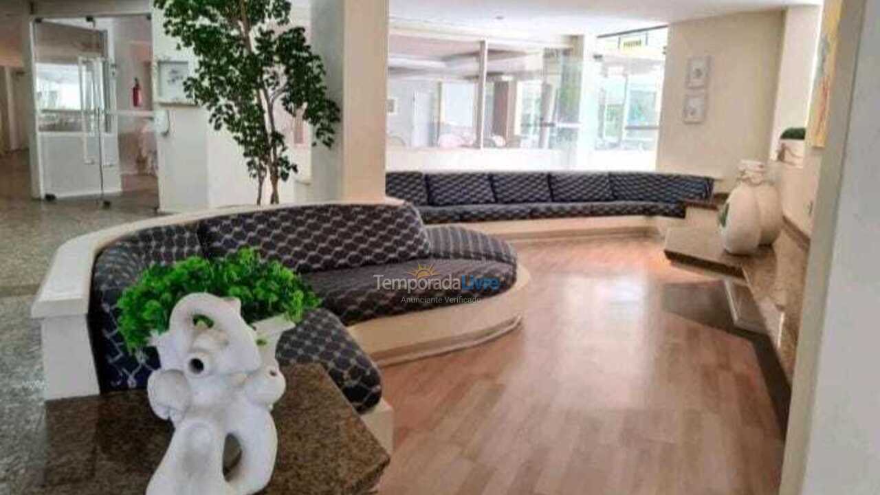 Apartamento para aluguel de temporada em Florianópolis (Praia Brava)