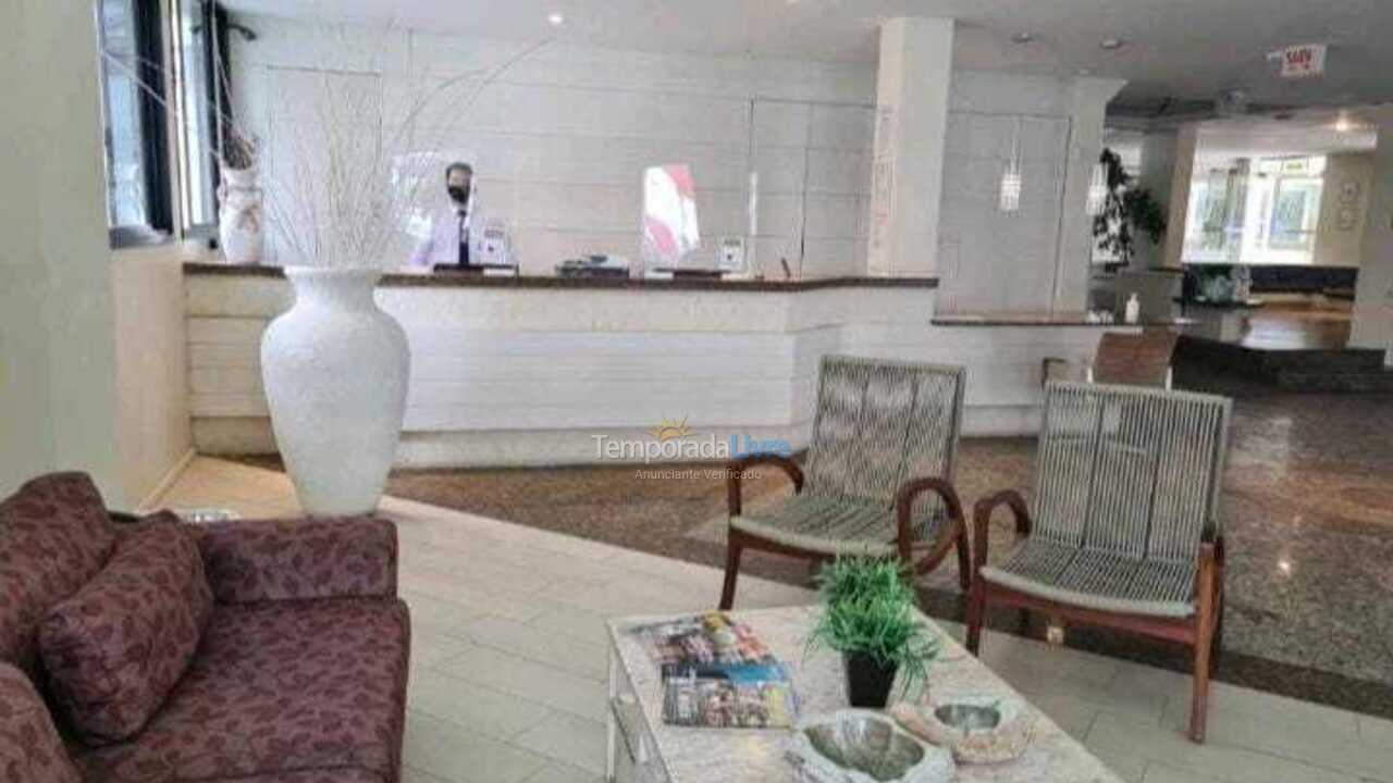 Apartamento para aluguel de temporada em Florianópolis (Praia Brava)