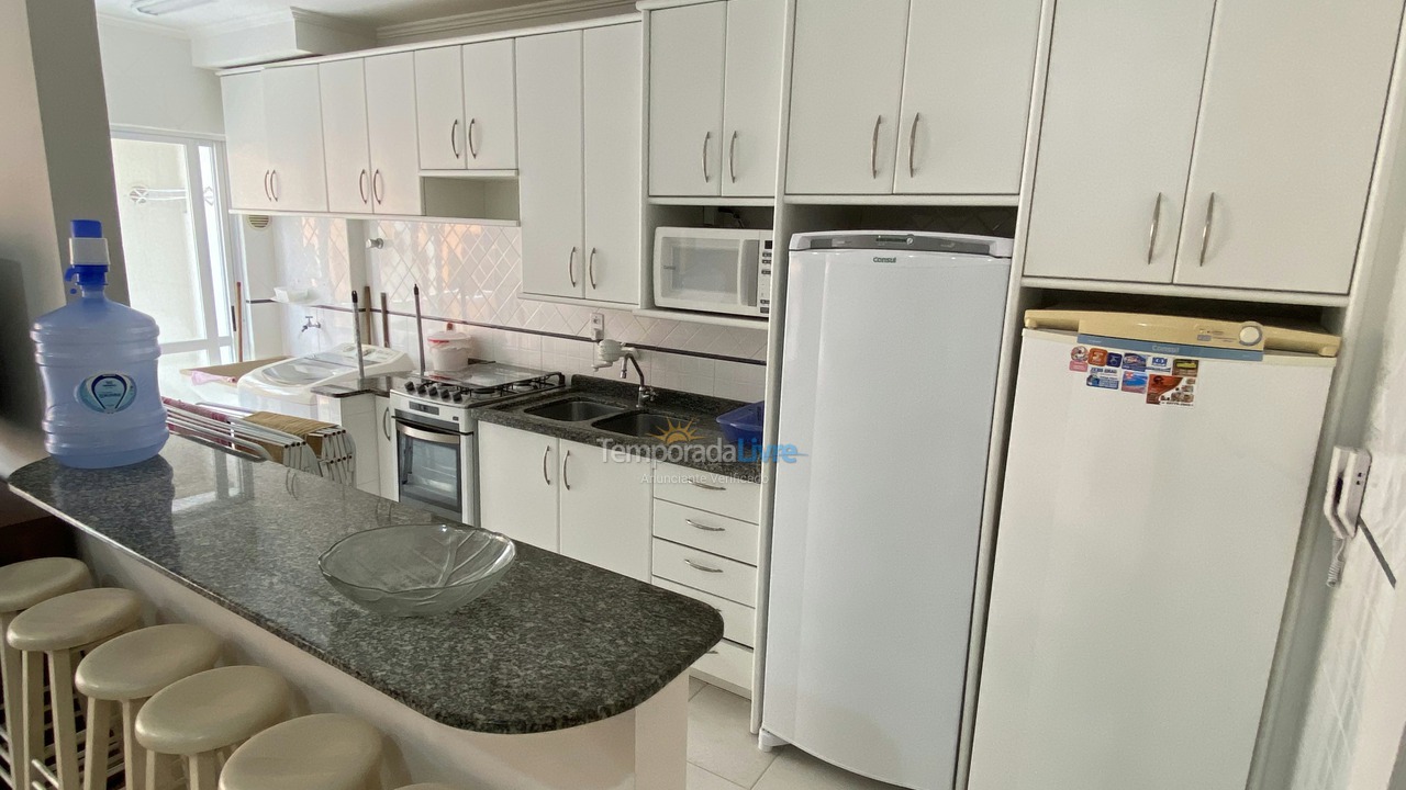 Apartment for vacation rental in Itapema (Meia Praia)