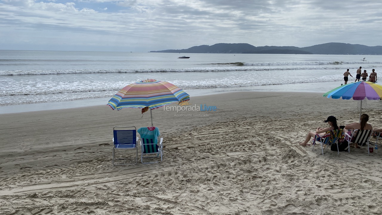 Apartamento para aluguel de temporada em Itapema (Meia Praia)