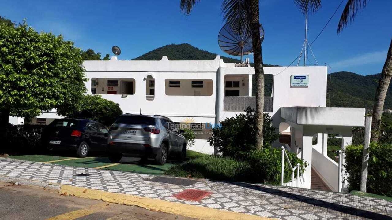 Apartment for vacation rental in Ubatuba (Praia das Toninhas)