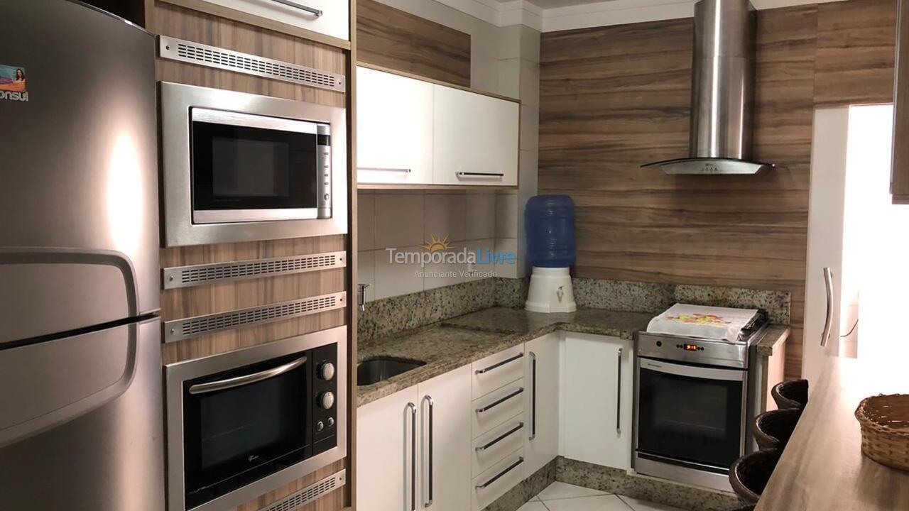 Apartment for vacation rental in Itapema (Meia Praia)