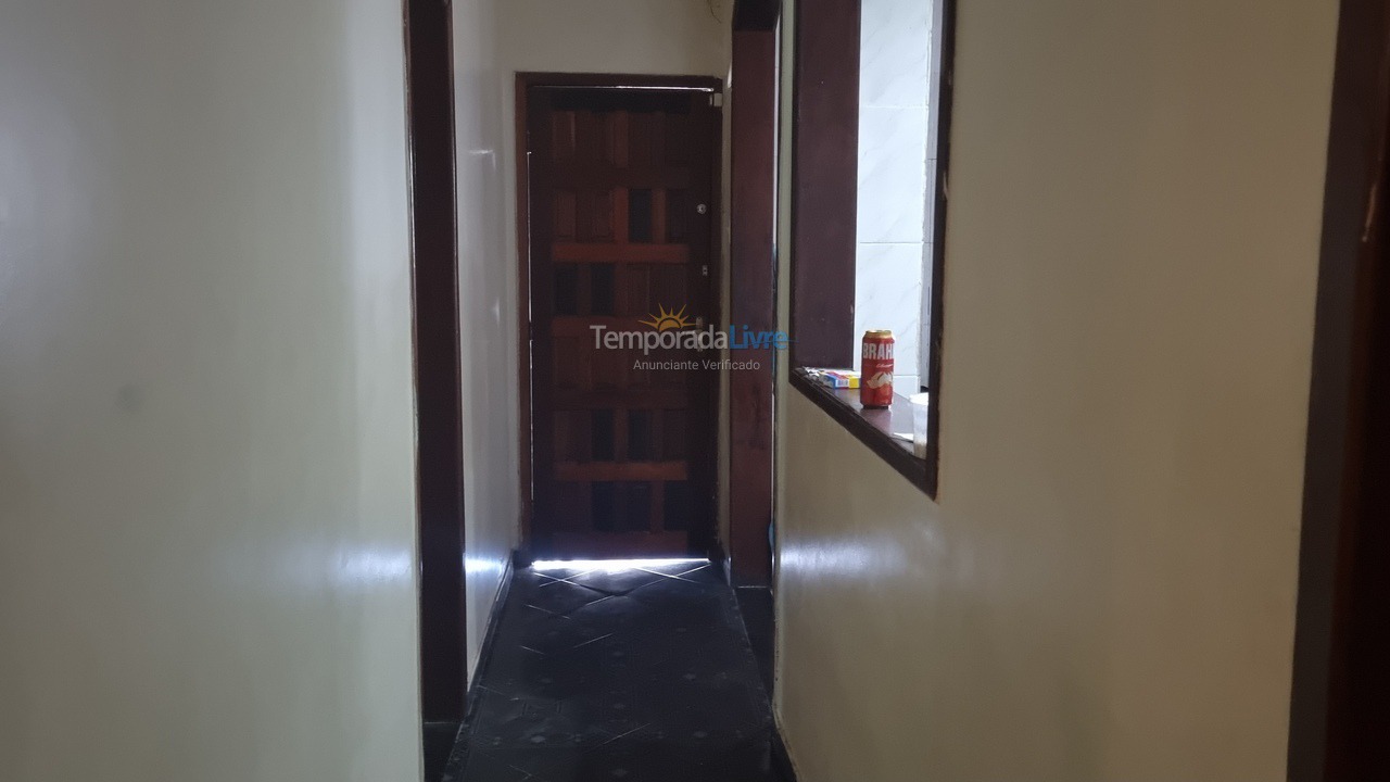 Casa para aluguel de temporada em Cabo Frio (Unamar)