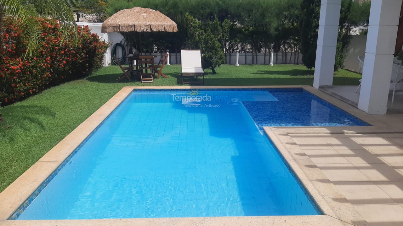 Casa para aluguel de temporada em Camaçari (Praia de Guarajuba)